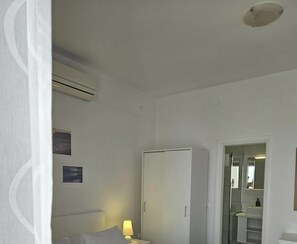 Room (S3) | Interior - Rooms Falcon (Gradac)