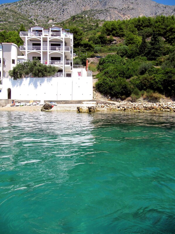 Building design - Rooms Falcon (Gradac)