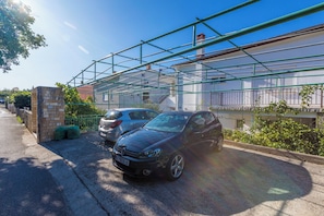 Building design - Apartments and Rooms Dotli (Crikvenica)