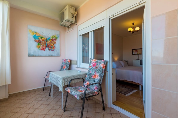 Studio (A2) | Dining - Apartments and Rooms Dotli (Crikvenica)