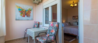 Apartments and Rooms Dotli