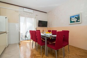 Apart Daire (A1) | Yemek sevisi