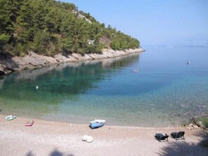 Beach nearby - Apartments Jelena (Sucuraj)