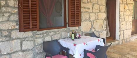 Studio (A6) | Terrace/patio