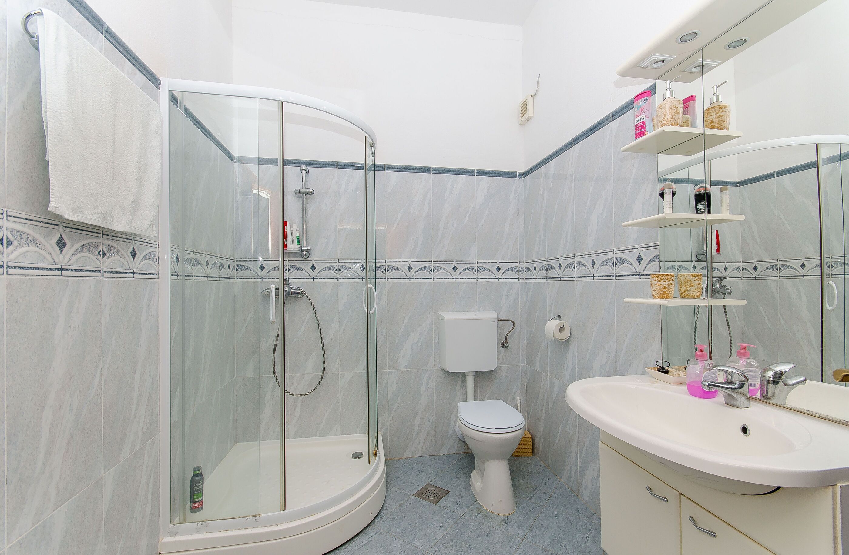 Apartment (A2) | Bathroom