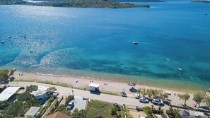 Beach - Apartment Lily With Pool Srima (Vodice)