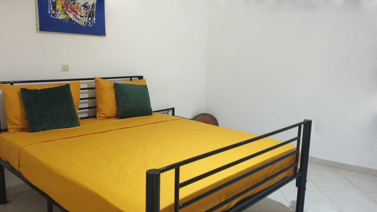 3 bedrooms, iron/ironing board, bed sheets