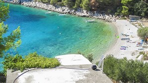 Beach nearby - Apartments Robinzon Petar (Jelsa)