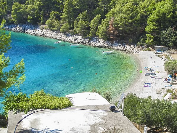 Beach nearby - Apartments Robinzon Petar (Jelsa)