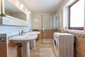 Ferienhaus | Badezimmer | Dusche