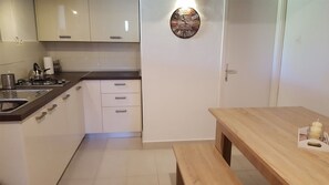 單棟房屋 | 私人廚房 | 雪櫃、爐具、廚房用具/餐具/器皿、清潔用品