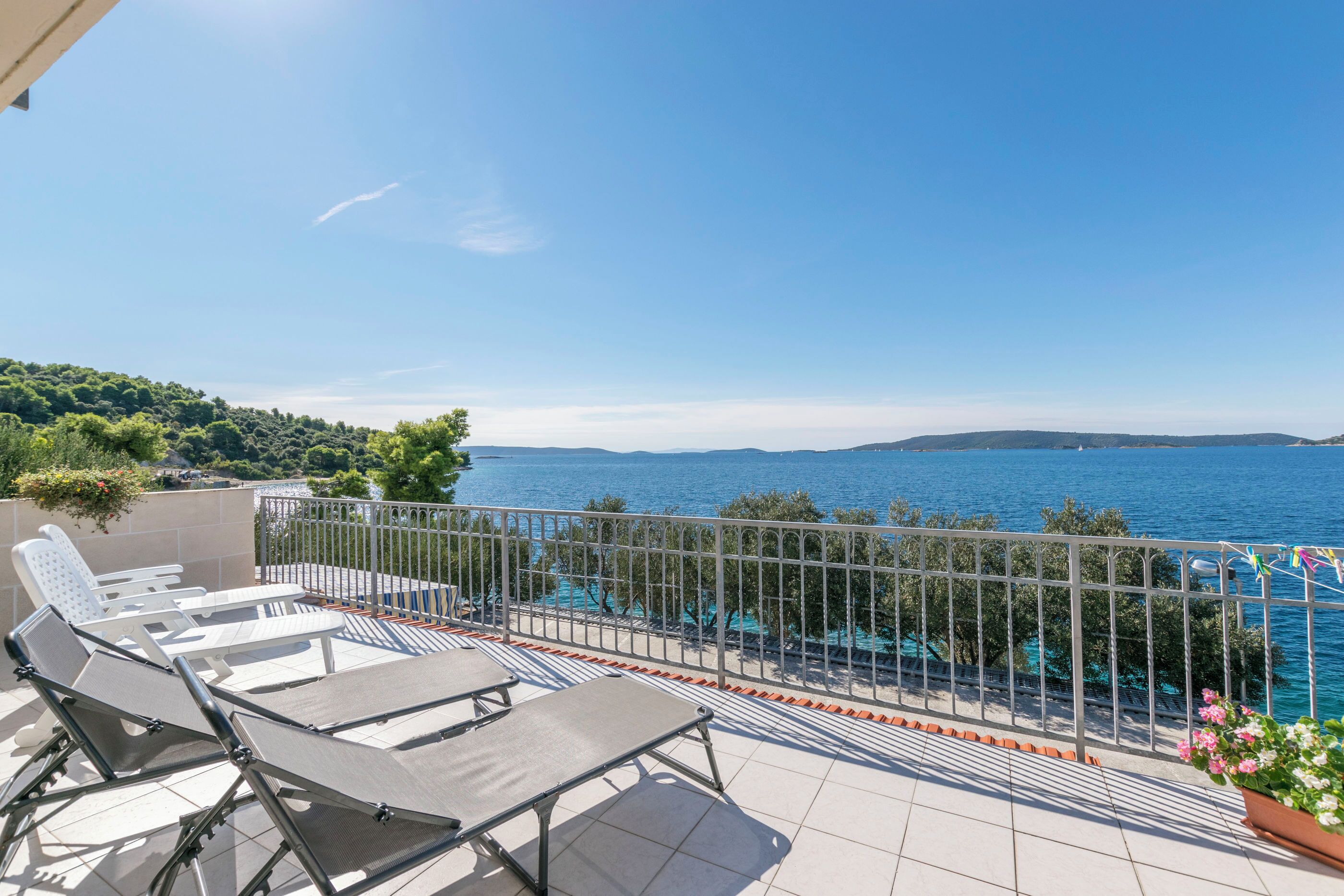 Apartment (A2) | Water view