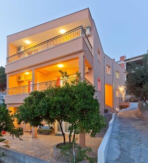Building design - Apartments Branka (Podgora)
