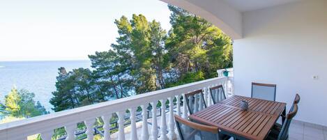 Maison | Vue sur lâeau