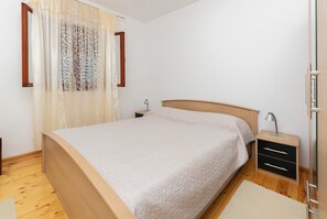 House | Iron/ironing board, free WiFi - House Ivan (Blato)