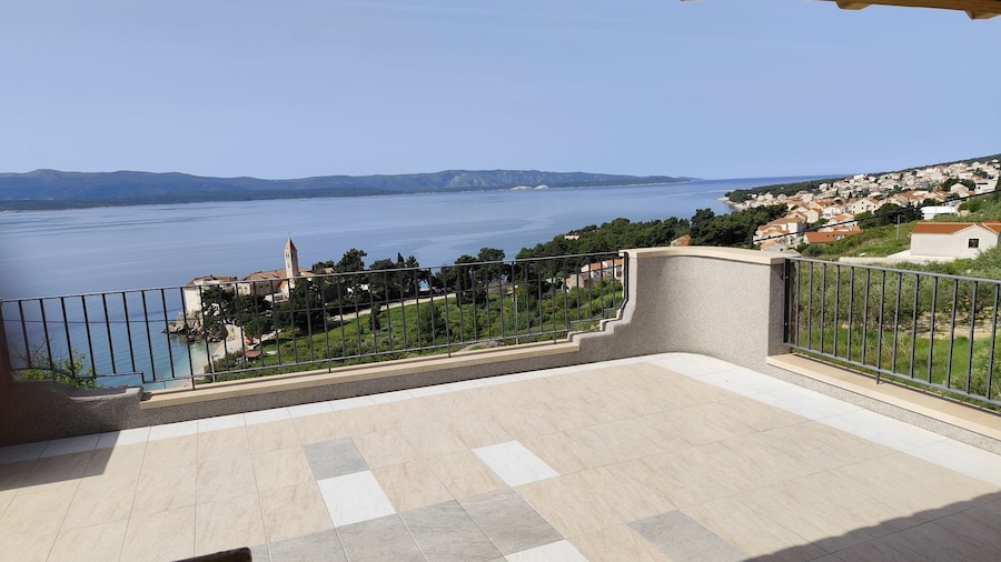 Apartments Eastern Paradise