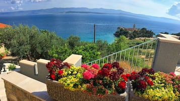 Apartment (A2) | Water view