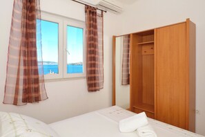 In-room safe, free WiFi - Apartments Inge (Seget)