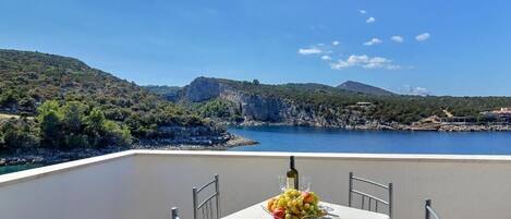 Estudio (A5) | Vista al agua