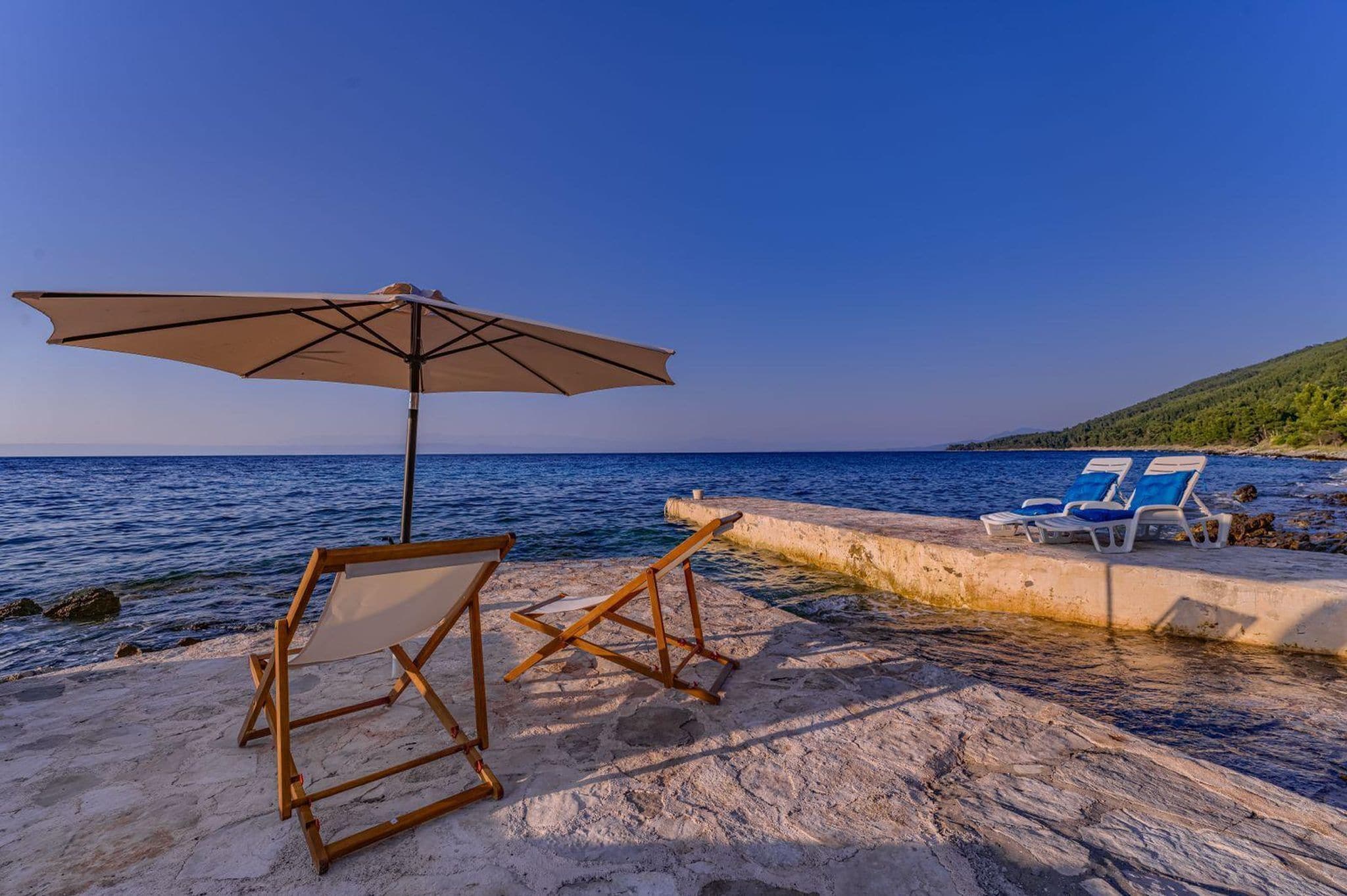 Beach nearby, beach towels