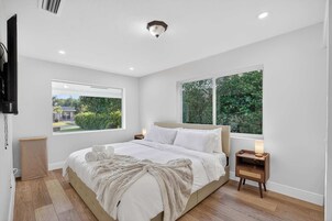 House, Multiple Beds, Pool Access, Garden View (Evergreen Retreat) | 3 bedrooms, individually decorated, individually furnished, bed sheets