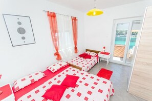 House - House Vatromir (Sucuraj)