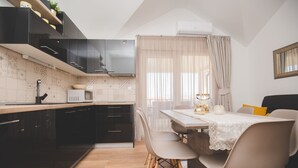 Ảnh chưa phân loại, 4 trong số 41 ảnh, nút