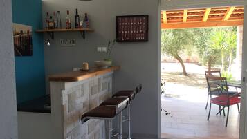 Bar (en la propiedad)