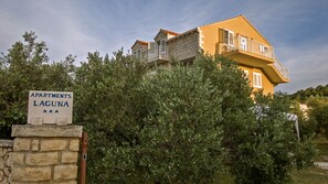 Building design - Apartments Zeljko (Lumbarda)