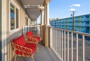 Property grounds - The perfect beach getaway is waiting for you here at Casa Del Mare. (Ocean City)