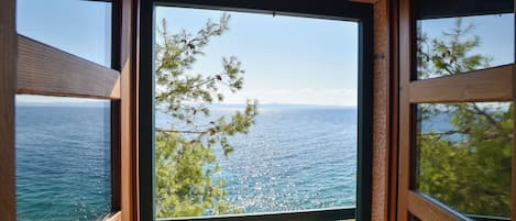 House | Water view