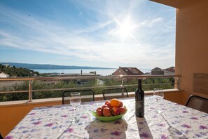 Apartamento (A2) | Restaurante al aire libre