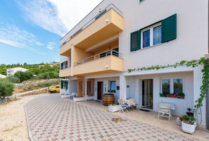 Building design - Apartments Rejo (Dugi Rat)