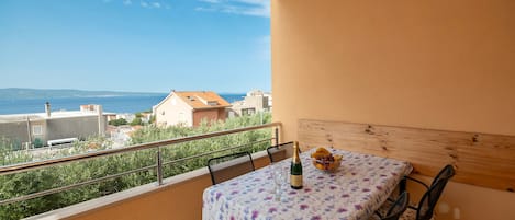 アパートメント (A1) | 屋外ダイニングエリア