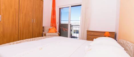 Appartement (A2) | Fer et planche Ă repasser, accĂšs au Wi-Fi (inclus)