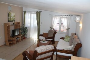 Apartment (A1) | Living room - Apartments Madlena (Sibenik)