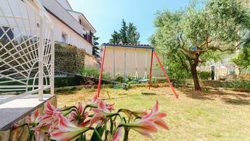 Apartment (A1) | Children's area