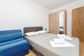 Iron/ironing board, free WiFi - Apartment Milena (Vodice)