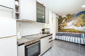 Private kitchen - Apartment Milena (Vodice)