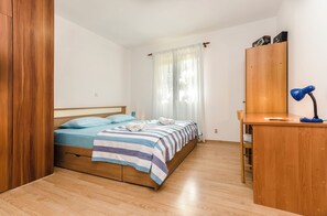 Apartment (A1) | Iron/ironing board, free WiFi - Apartment Milena (Vodice)
