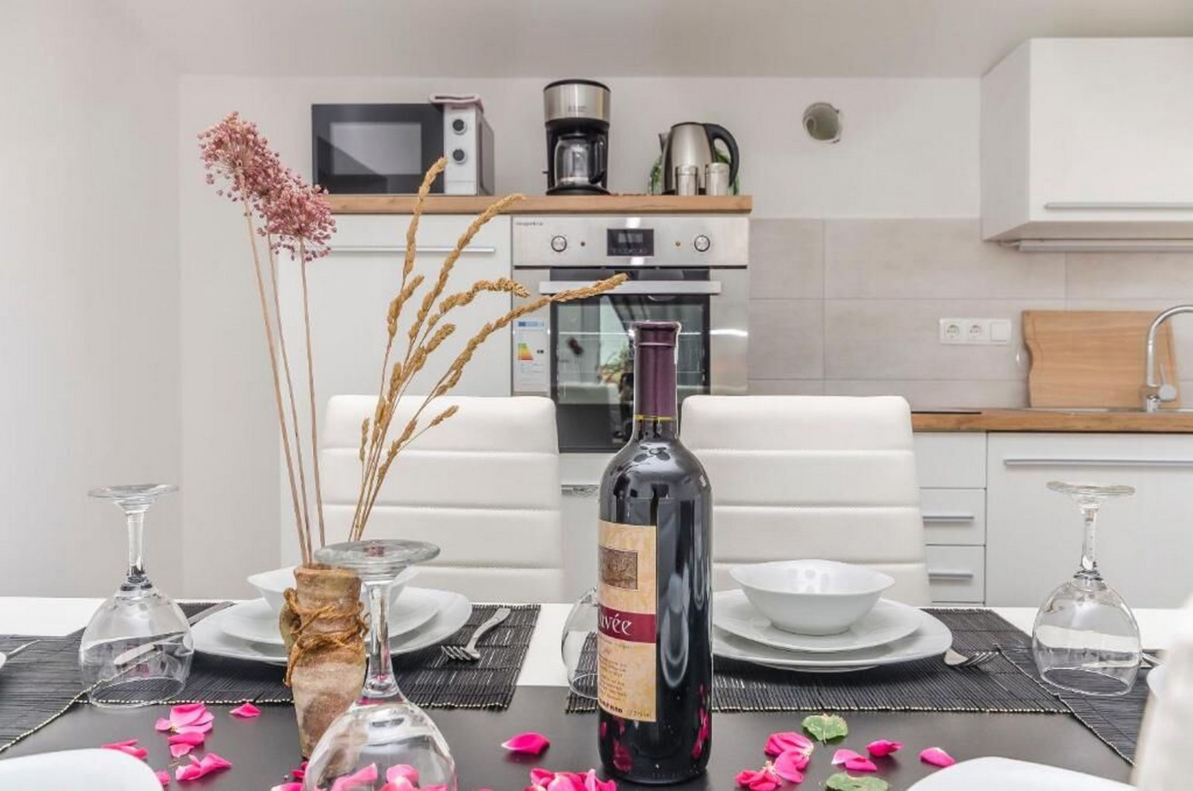 Refrigerador, microondas, horno, placa de cocina