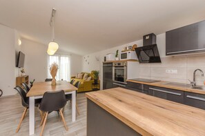 Private kitchen - Apartment Tarle (Vodice)