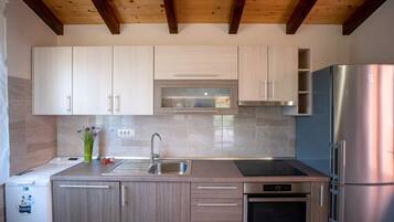 Casa | Cozinha privada | Geladeira, fogão, cooktop, lava-louças