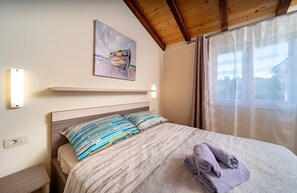 House | In-room safe, iron/ironing board, free WiFi - House Olive Tree (Rab)