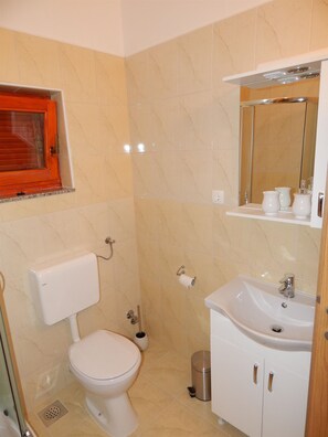 Apartment (A1) | Badezimmer