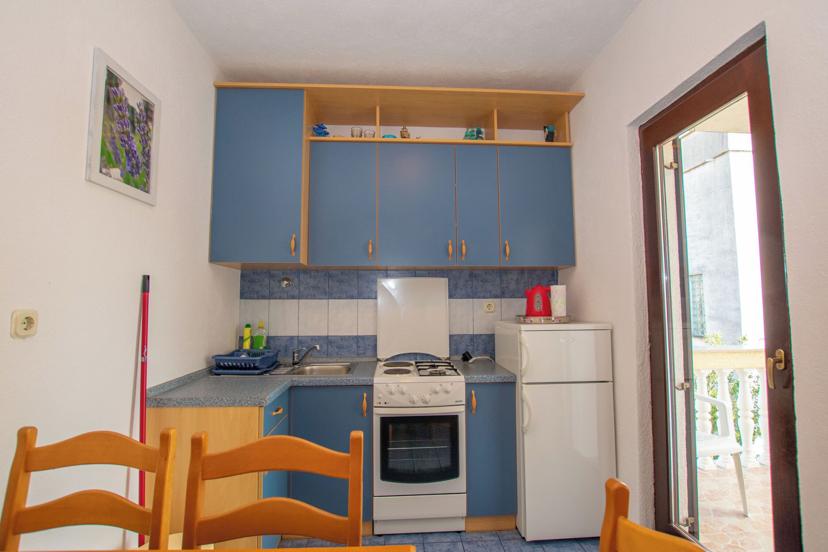 Apartment (A2) | Private kitchen | Fridge, oven, stovetop, espresso maker