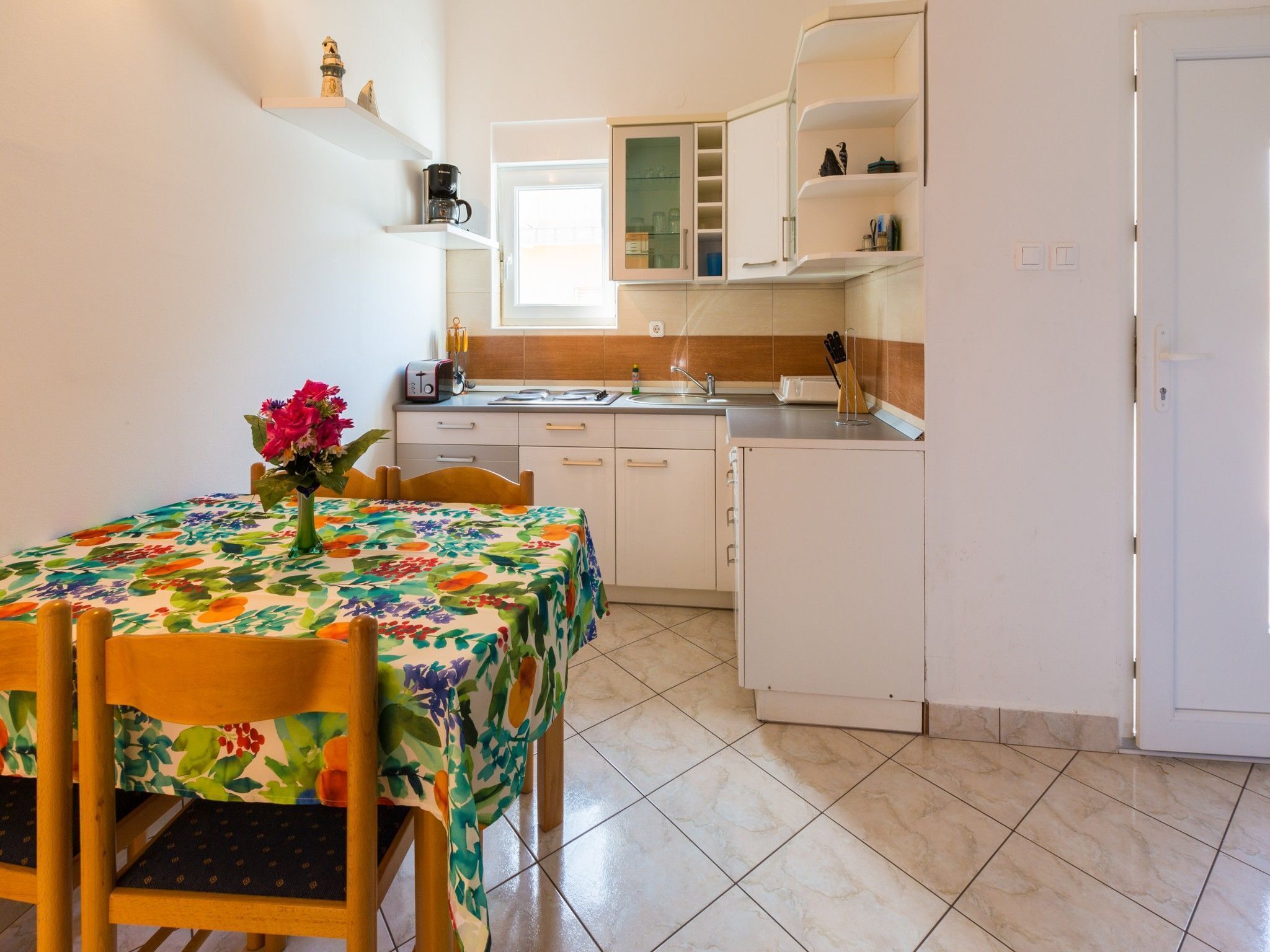 Apartment (A1) | Private kitchen | Fridge, microwave, stovetop, espresso maker