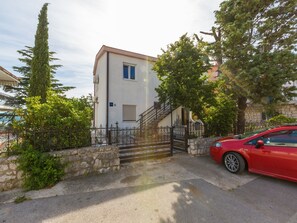 Building design - Apartment Goranka (Crikvenica)