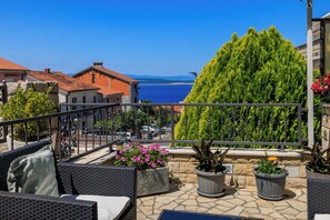 Apartment (A1) | Terrace/patio - Apartments Grozdana (Crikvenica)