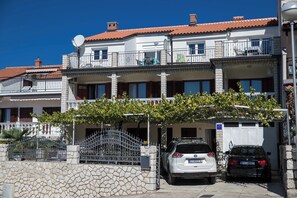 Building design - Apartments Grozdana (Crikvenica)